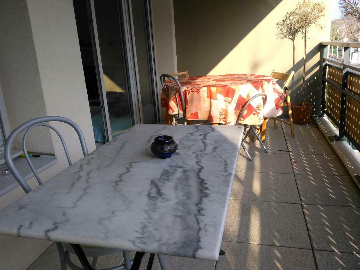 Appartement F3 Avec Parking Privee Saint-Priest  Dış mekan fotoğraf