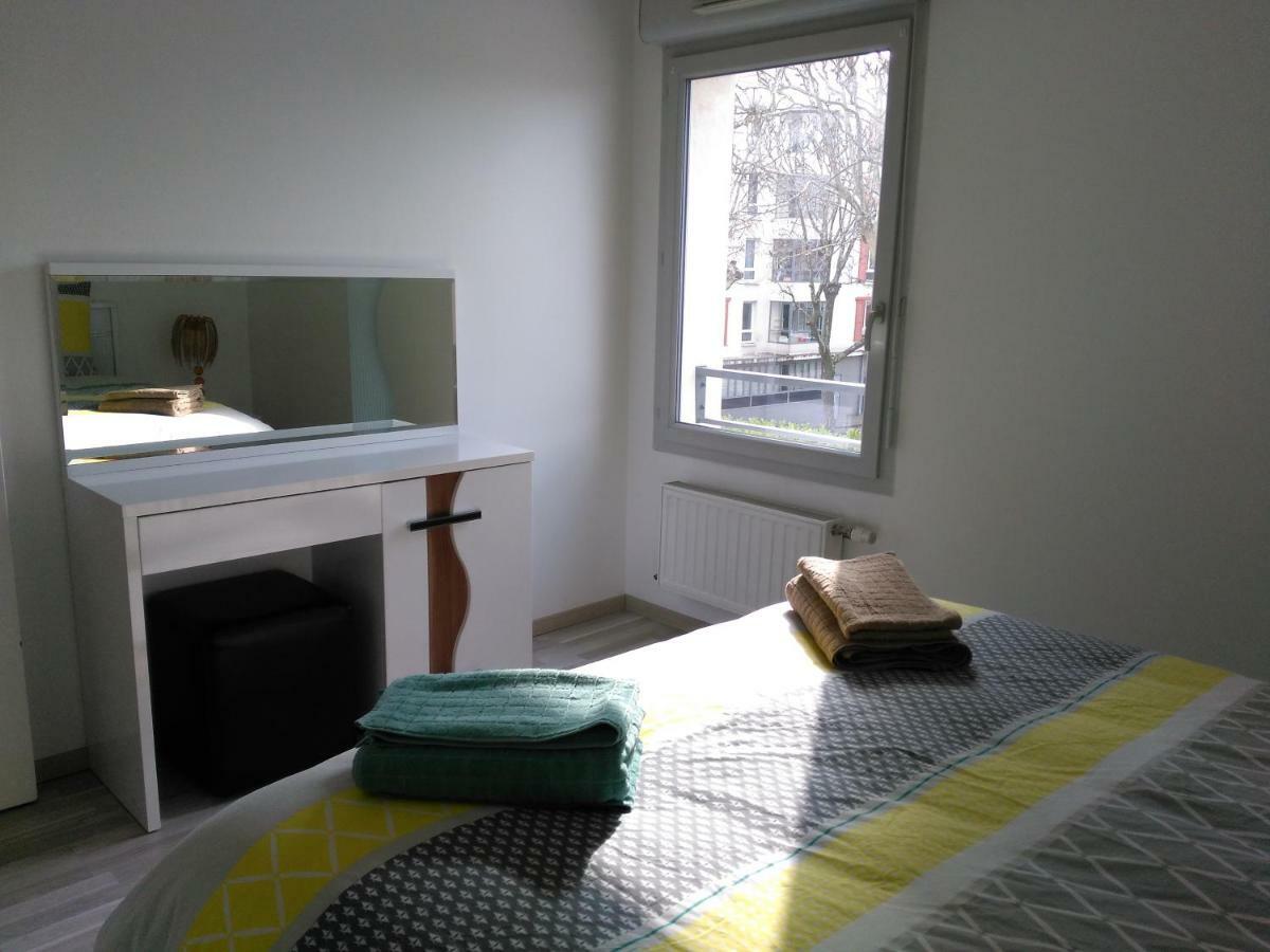 Appartement F3 Avec Parking Privee Saint-Priest  Dış mekan fotoğraf